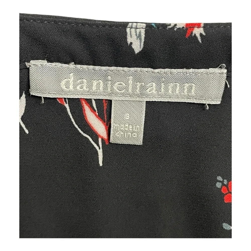Daniel Rainn Womens Hi-Low Split Neck Blouse Top Size: S Color: Black Flora - Picture 3 of 10